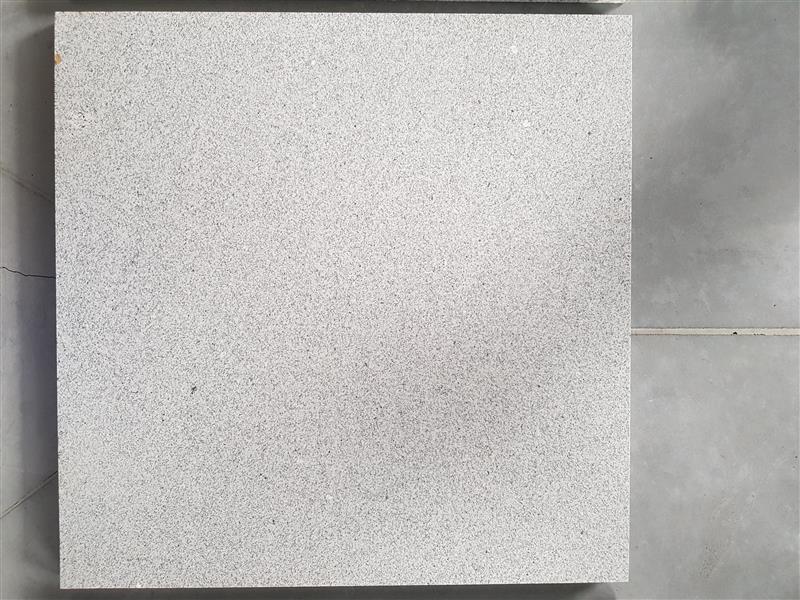 GRANITE G633  60 X 60 cm.